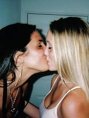 girls kissing megamix 111