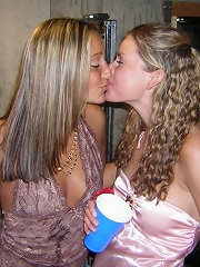 girls kissing megamix 109